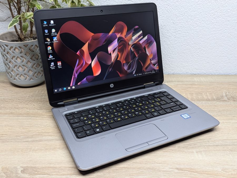 Уцінка! Ноутбук Б/В HP ProBook 640 G2, Intel Core i3-6100U, DDR4 8 GB, SSD 128GB, 14" HD