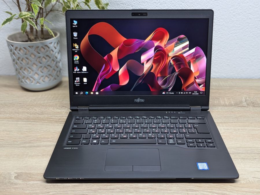 Ноутбук Б/В Fujitsu U747, Intel Core i5-6200U, DDR4 16 GB, SSD 256GB, 14" Full HD