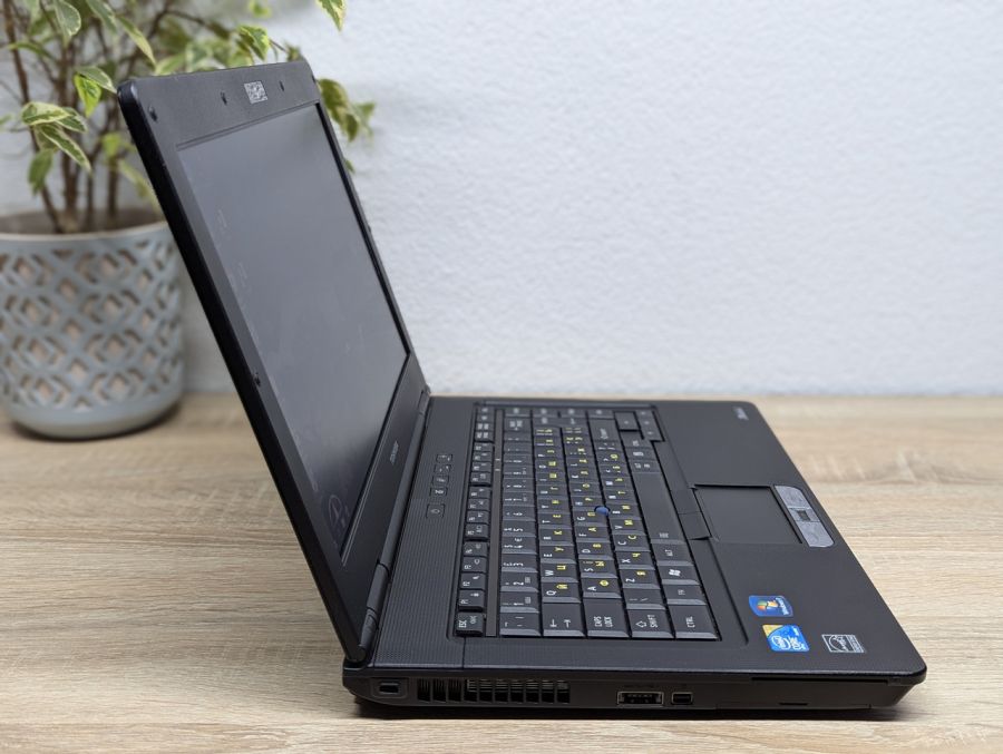 Ноутбук Б/В Toshiba Tecra M11, Intel Core i5-560M, DDR3, SSD 128GB, 14" HD