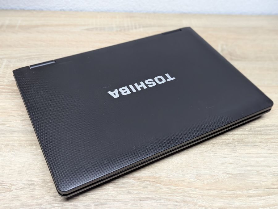 Ноутбук Б/В Toshiba Tecra M11, Intel Core i5-560M, DDR3, SSD 128GB, 14" HD