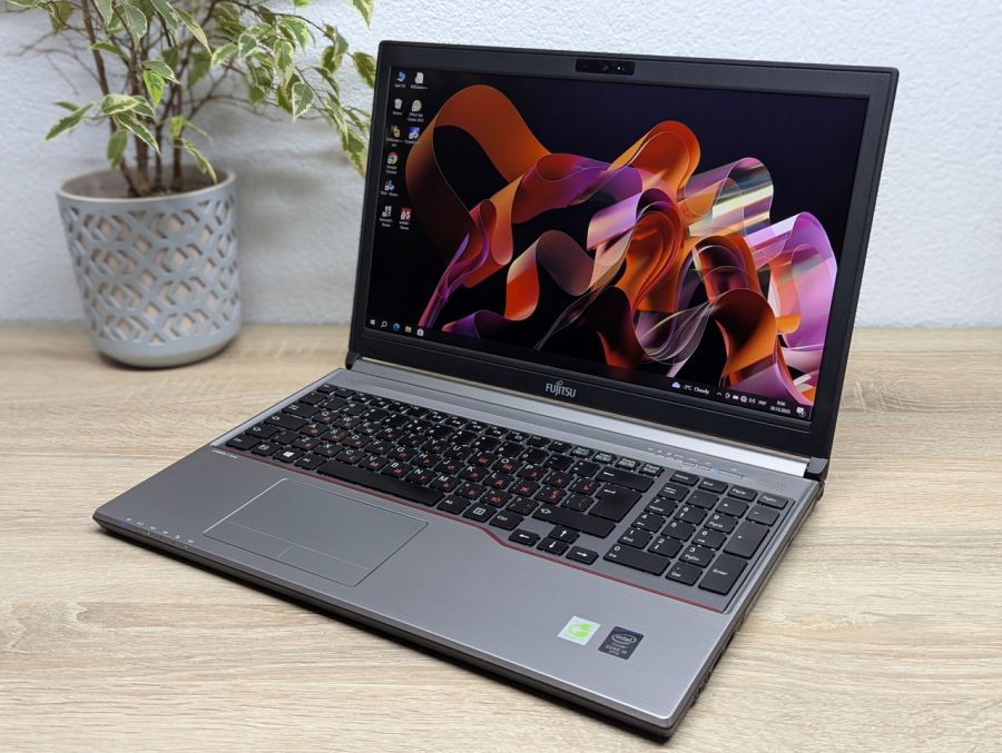 Уцінка! Ноутбук Б/В Fujitsu E754, Intel Core i5-4300M, DDR3 8 GB, SSD 128GB, 15.6" Full HD