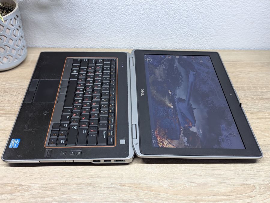 Уцінка! Ноутбук Б/В Dell Latitude E6420, Intel Core i5-2520M, DDR3, SSD 128GB, 15.6" HD