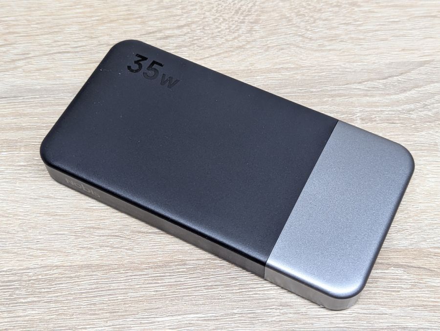 Новий Портативний зарядний пристрій NOBIS Power Bank 35 Вт