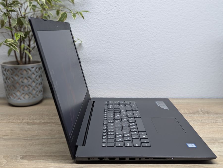 Ноутбук Б/В Lenovo IdeaPad 320-17IKB, Intel Core i5-7200U, DDR4 8 GB, SSD 256GB + SSD 1TB, 17.3" HD