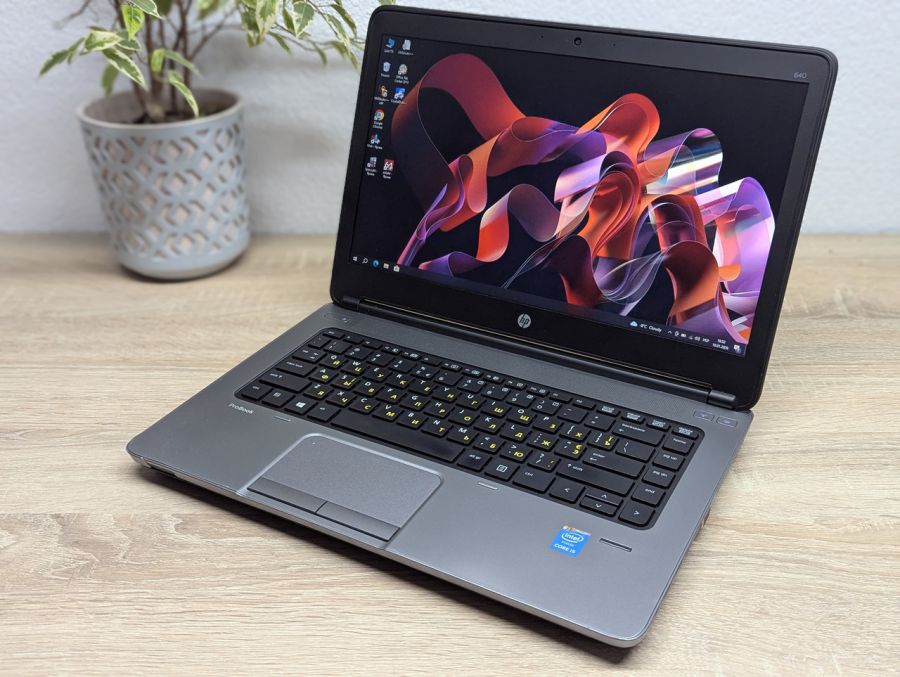 Уцінка! Ноутбук Б/В HP ProBook 640 G1, Intel Core i5-4210M, DDR3 8 GB, SSD 256GB, 14" (1600x900x60Hz)