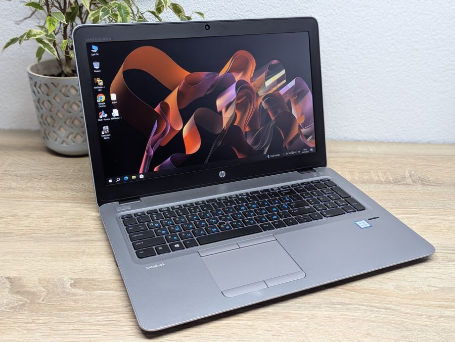 Уцінка! Ноутбук Б/В HP EliteBook 850 G3, Intel Core i5-6200U, DDR4 8 GB, SSD 128GB, 15.6" Full HD
