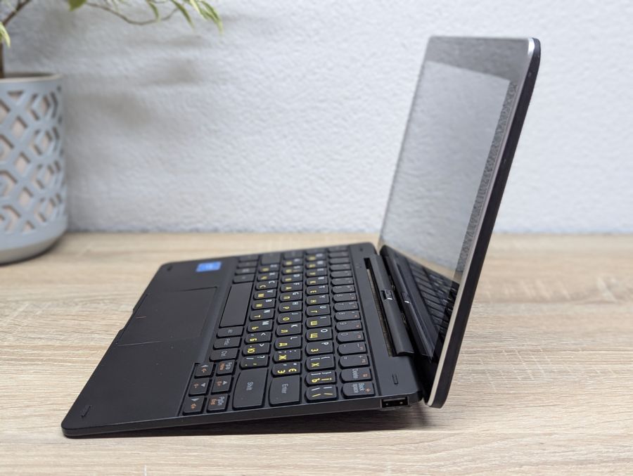 Планшет з клавіатурою Б/В Lenovo Ideapad Miix 300-10IBY:11 сенсорний, Intel Atom Z37735F,2 GB DDR3,, SSD 32