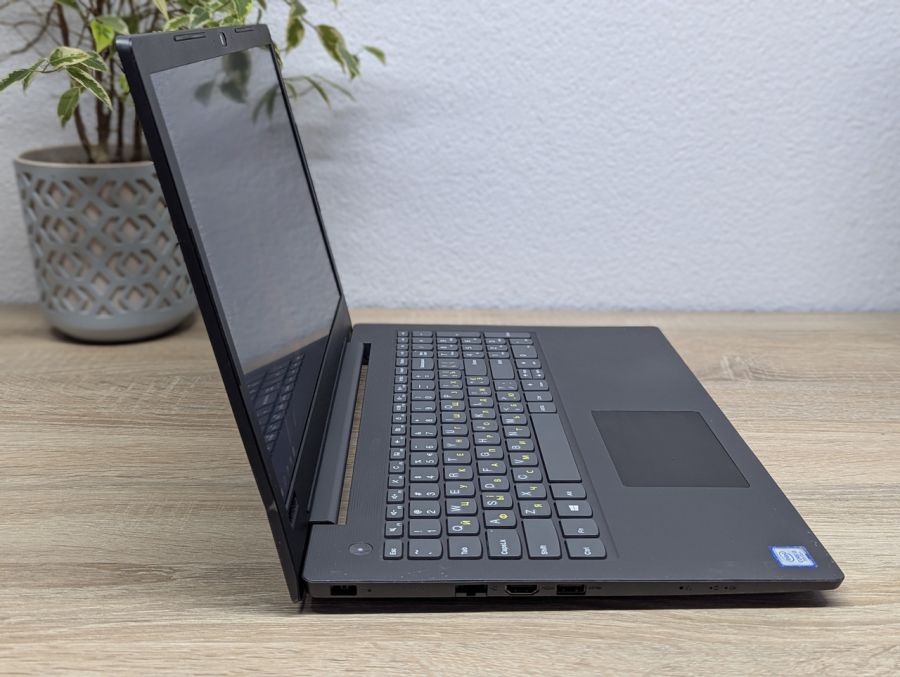 Ноутбук Б/В Lenovo V130-15IKB, Intel Core i3-7020U, DDR4 8 GB, SSD 128GB, 15.6" Full HD