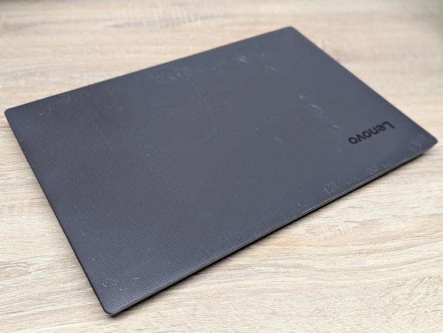 Ноутбук Б/В Lenovo V130-15IKB, Intel Core i3-7020U, DDR4 8 GB, SSD 128GB, 15.6" Full HD