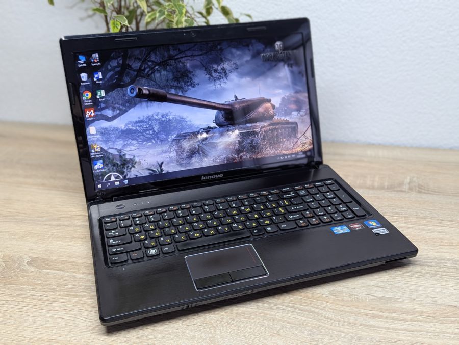 Ноутбук Б/В Lenovo G570, Intel Core i5-2450M, DDR3 8 GB, SSD 128GB, AMD Radeon HD 6300M 1Gb, 15.6" HD