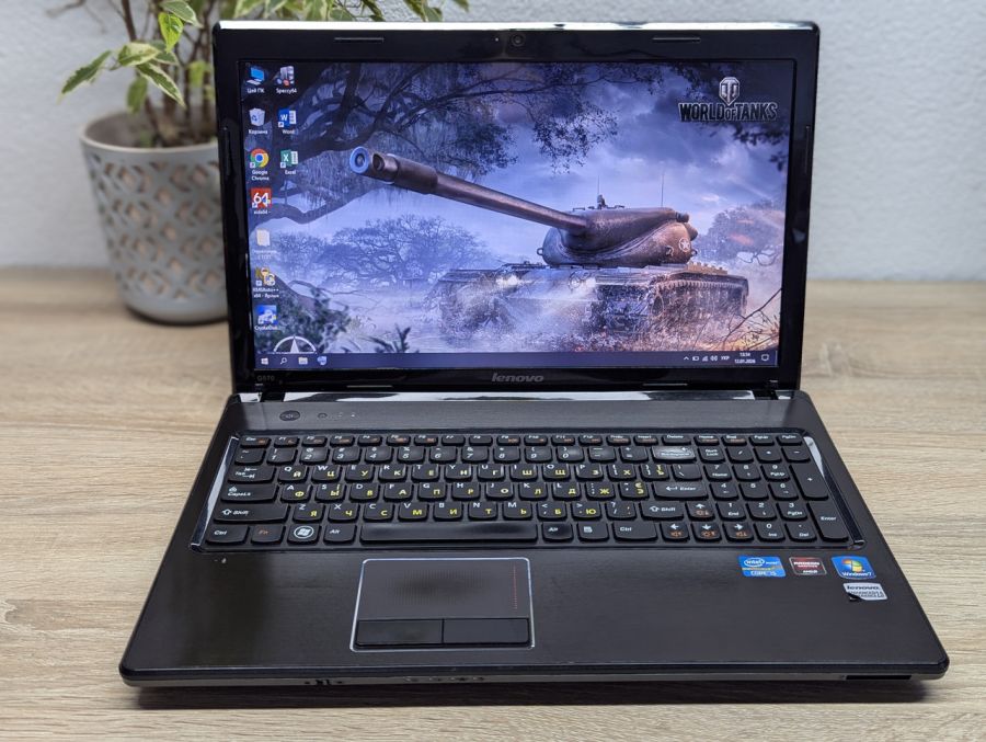 Ноутбук Б/В Lenovo G570, Intel Core i5-2450M, DDR3 8 GB, SSD 128GB, AMD Radeon HD 6300M 1Gb, 15.6" HD