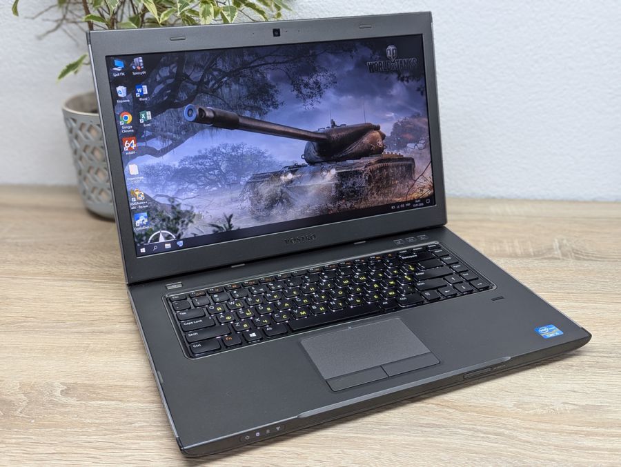 Ноутбук Б/В Dell Vostro 15-3560, Intel Core i5-3230M, DDR3 8 GB, HDD 1TB, 15.6" HD