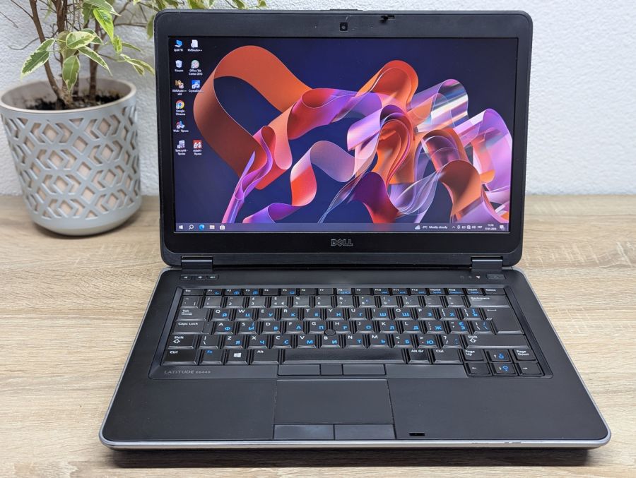 Ноутбук Б/В Dell Latitude E6440, Intel Core i5-4300M, DDR3 8 GB, SSD 256GB, 14" HD