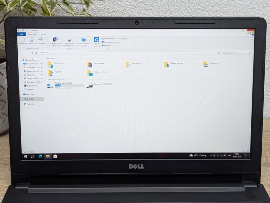Уцінка! Ноутбук Б/В Dell Vostro 15-3568, Intel Core i3-7100U, DDR4 8 GB, SSD 256GB, 15.6" Full HD