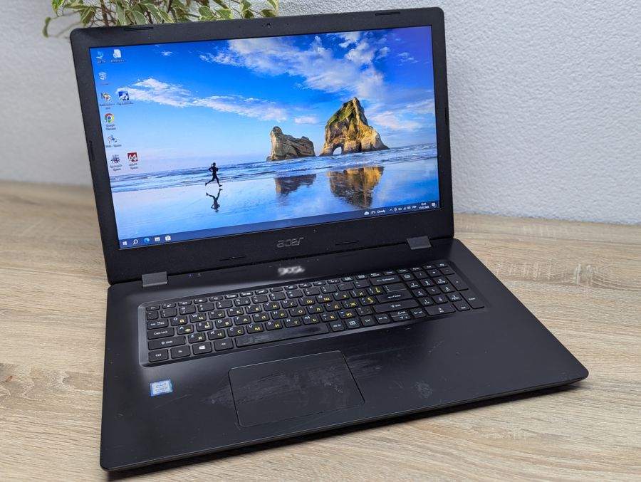 Уцінка! Ноутбук Б/В Acer Aspire A317-51, Intel Core i5-8265U, DDR4 8 GB, SSD 256GB, 17.3" UHD Сенсор