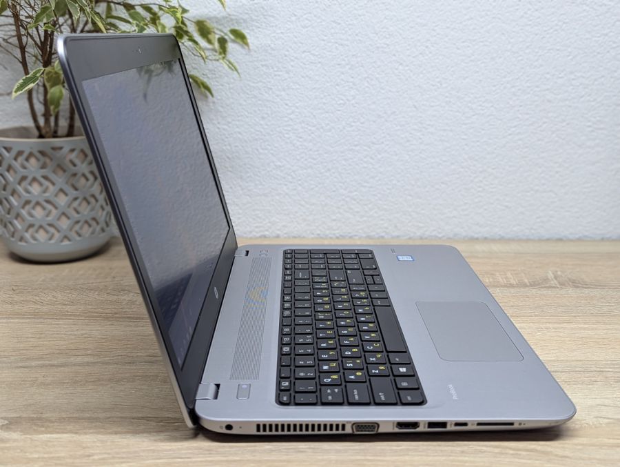 Уцінка! Ноутбук Б/В HP ProBook 450 G4, Intel Core i5-7200U, DDR4 8 GB, SSD 128GB + SSD 1TB, 15.6" HD