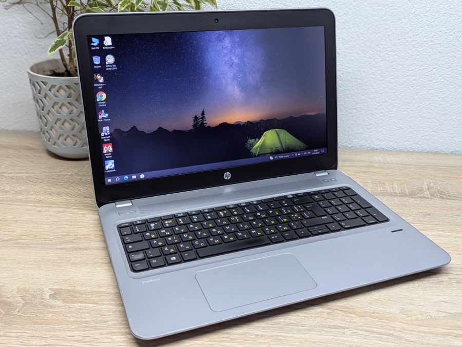 Уцінка! Ноутбук Б/В HP ProBook 450 G4, Intel Core i3-7100U, DDR4 8 GB, SSD 128GB + HDD 1TB, 15.6" Full HD [ProductHub SKU HP723]
