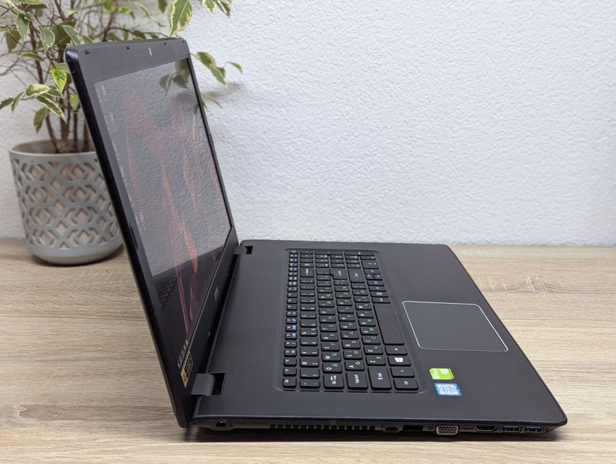 Ноутбук Б/В Acer Aspire E5-774, Intel Core i5-7200U, DDR4 16 GB, SSD 128GB + HDD 500GB, NVIDIA GeForse 940MX 2Gb, 17" Full HD
