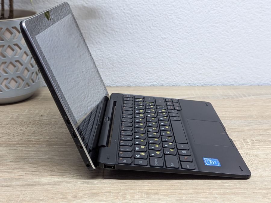 Уцінка!Планшет з клавіатурою Б/В Lenovo Ideapad Miix 300-10IBY:11 сенсорний, Intel Atom Z37735F,2 GB DDR3,, SSD 32