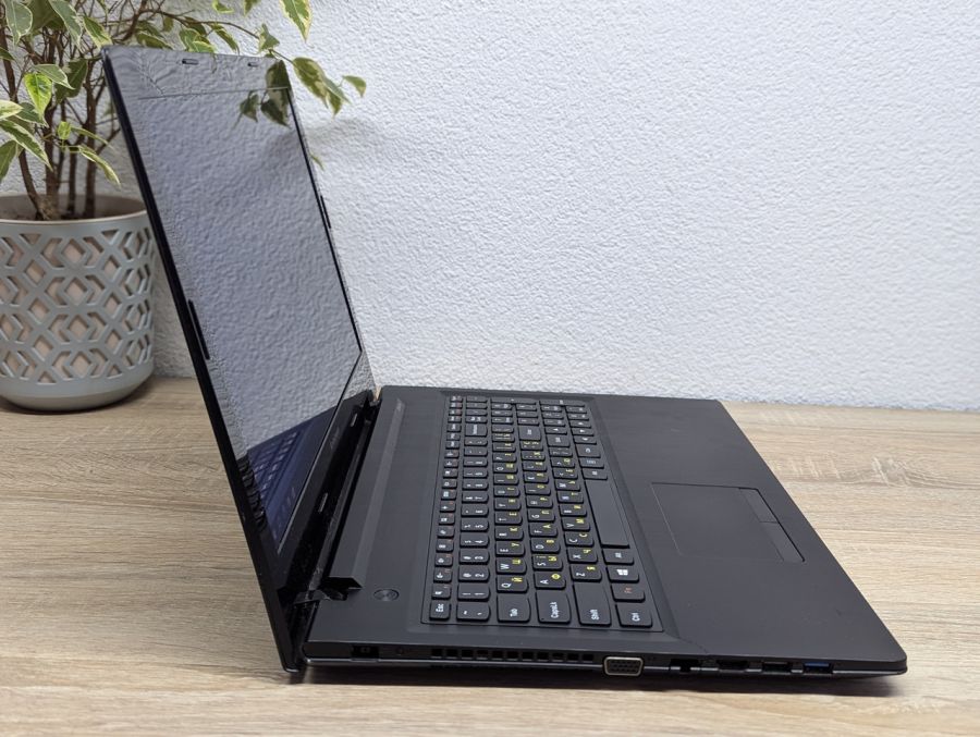 Уцінка! Ноутбук Б/В Lenovo G50-70, Intel Core i3-4005U, DDR3 8 GB, SSD 256GB, AMD Radeon HD 8500M 1 Gb, 15.6" HD