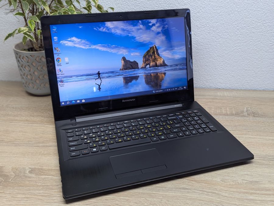 Уцінка! Ноутбук Б/В Lenovo G50-70, Intel Core i3-4005U, DDR3 8 GB, SSD 256GB, AMD Radeon HD 8500M 1 Gb, 15.6" HD