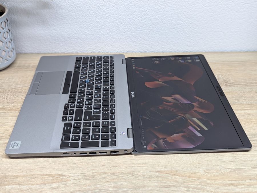 Уцінка! Ноутбук Б/В Dell Latitude 5510, Intel Core i5-10310U, DDR4 16 GB, SSD 256GB, 15.6" Full HD