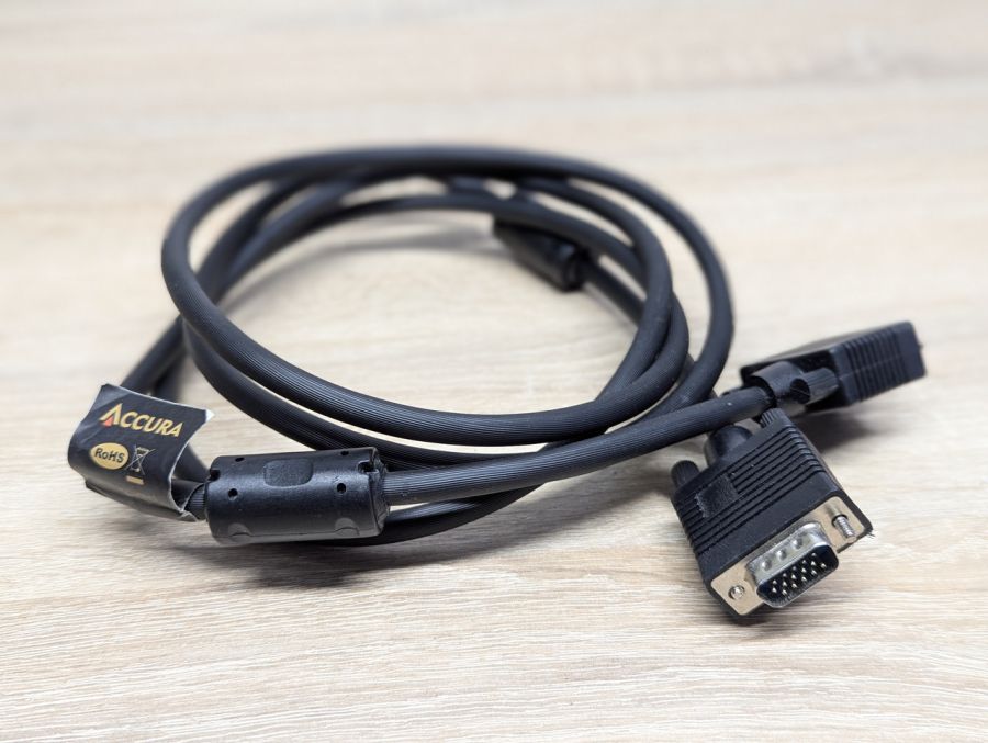 Б/В Кабель Accura VGA на VGA
