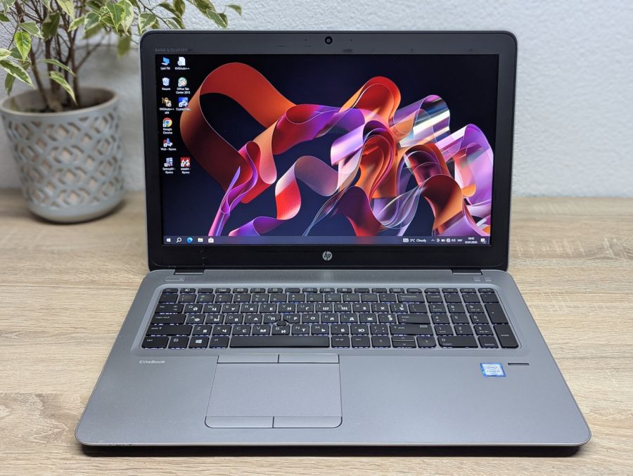 Уцінка! Ноутбук Б/В HP EliteBook 850 G3, Intel Core i5-6200U, DDR4 8 GB, SSD 128GB, 15.6" Full HD