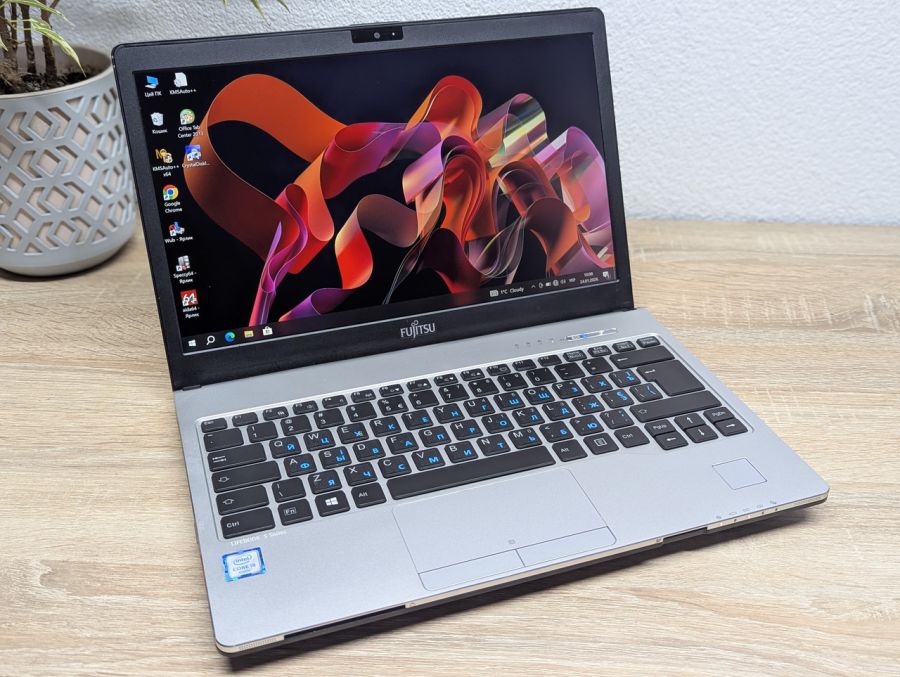 Ноутбук Б/В Fujitsu S936, Intel Core i5-6200U, DDR4 4 GB, SSD 128GB, 13" Full HD [ProductHub SKU F234]