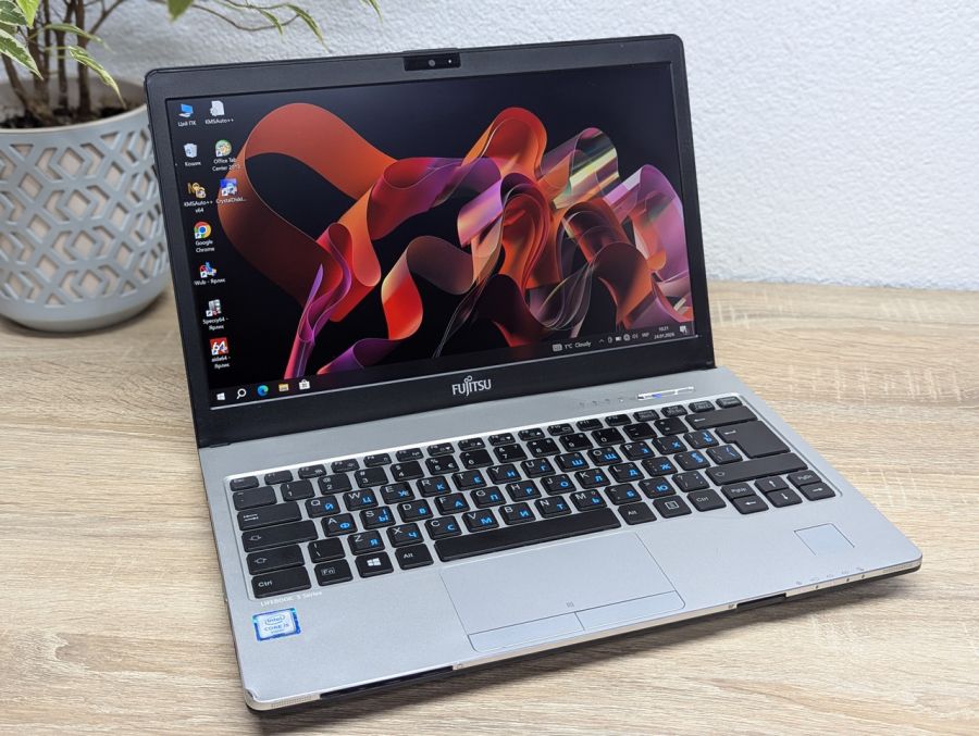 Уцінка! Ноутбук Б/В Fujitsu S936, Intel Core i5-6200U, DDR4 4 GB, SSD 128GB, 13" Full HD