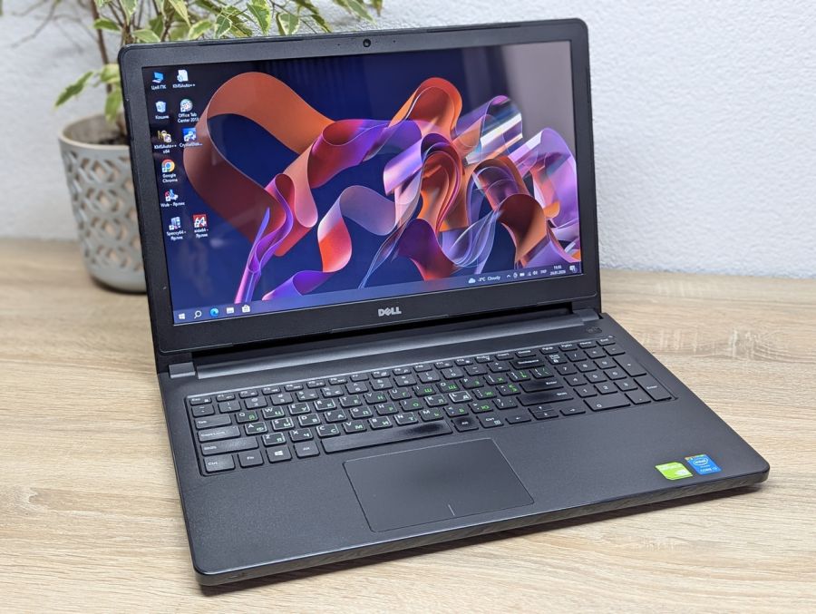 Уцінка! Ноутбук Б/В Dell Inspiron 5558, Intel Core i3-5005U, DDR3 8 GB, SSD 256GB, NVIDIA GeForce 920M 2gb, 15.6"