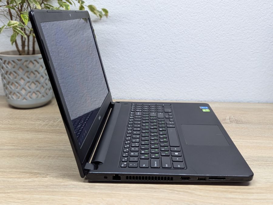 Уцінка! Ноутбук Б/В Dell Inspiron 5558, Intel Core i3-5005U, DDR3 8 GB, SSD 256GB, NVIDIA GeForce 920M 2gb, 15.6"