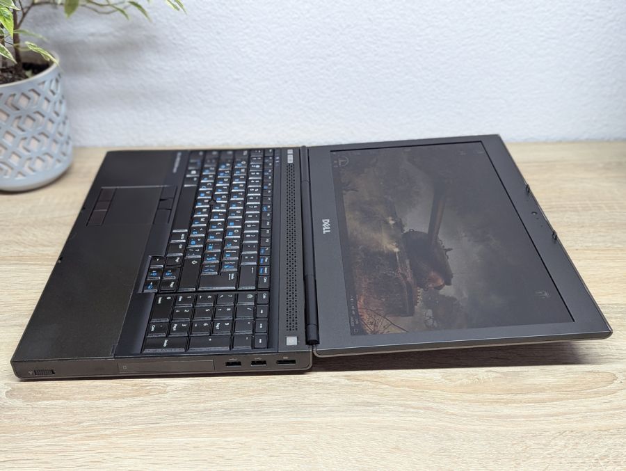 Ноутбук Б/В Dell Precision M4800, Intel Core i7-4810MQ, DDR3 16 GB, SSD 256GB, NVIDIA Quadro K2100M 2Gb, 15" Full HD