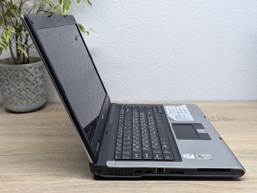 Уцінка! Ноутбук Б/В Acer Extensa 5510, Intel Core 2 Duo T5500, DDR2 4 GB, SSD 128GB, Intel Mobile 945 Express Chipset Family, 15.6"