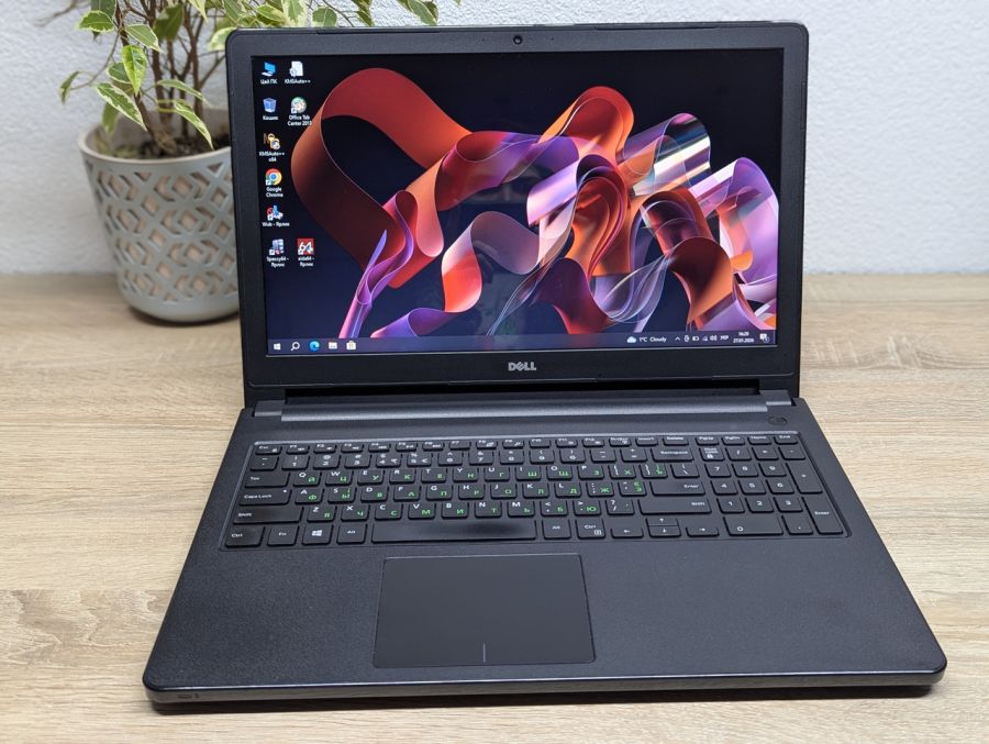 Ноутбук Б/В Dell Inspiron 5558, Intel Core i3-5005U, DDR3 8 GB, SSD 128GB, NVIDIA GeForce 920M 2gb, 15.6"