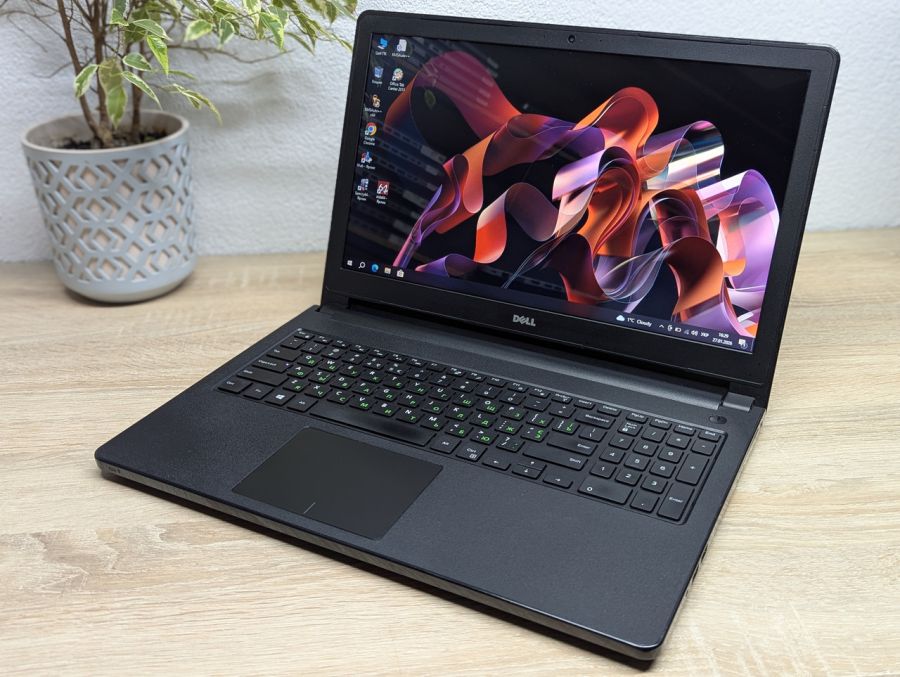 Ноутбук Б/В Dell Inspiron 5558, Intel Core i3-5005U, DDR3 8 GB, SSD 128GB, NVIDIA GeForce 920M 2gb, 15.6"
