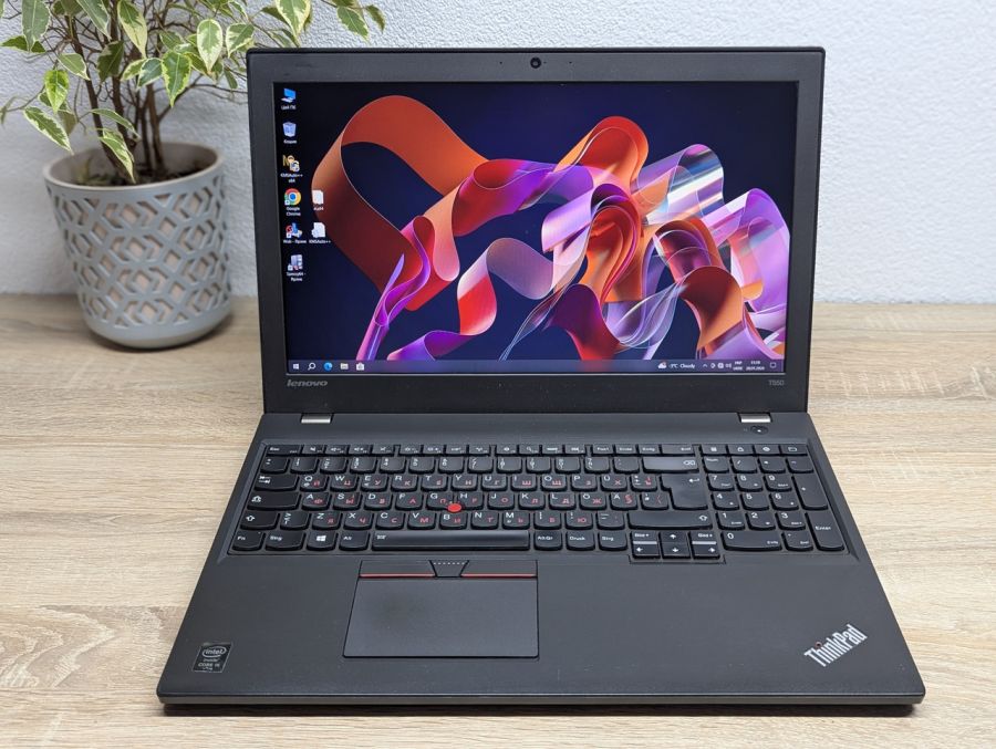 Уцінка! Ноутбук Б/В Lenovo T550, Intel Core i5-5300U, DDR3 8 GB, SSD 128GB, 15.6" Full HD