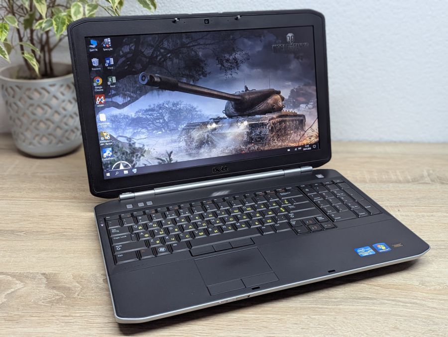 Ноутбук Б/В Dell Latitude E5520, Intel Core i5-2410M, DDR3 8 GB, SSD 128GB, 15.6" HD