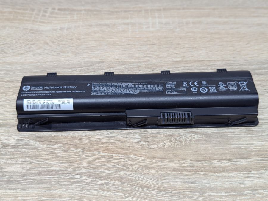 Б/В Оригінальна акумуляторна батарея HP MU06