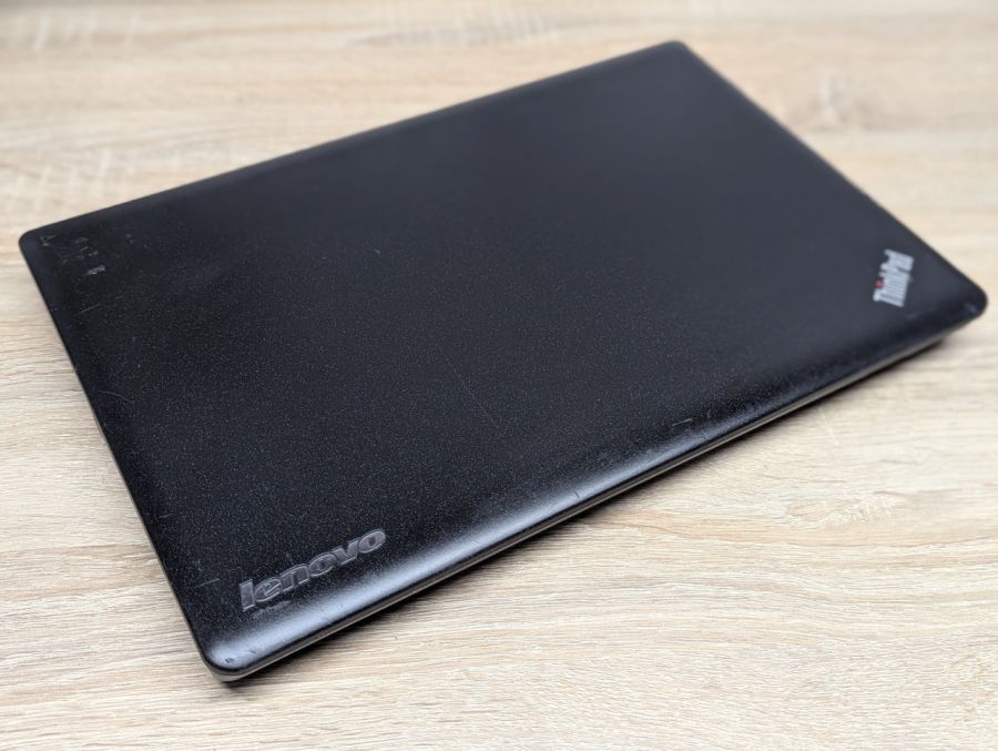 Ноутбук Б/В Lenovo Think Pad Edge E530, Intel Core i5-2450M, DDR3 8 GB, SSD 256GB, NVIDIA GeForce GT 630M 2Gb, 15.6"