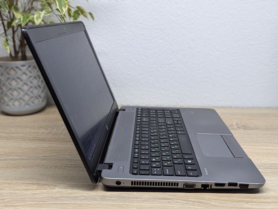 Уцінка! Ноутбук Б/В HP ProBook 450 G1, Intel Core i3-4000M, DDR3 8 GB, SSD 128GB, 15.6" HD