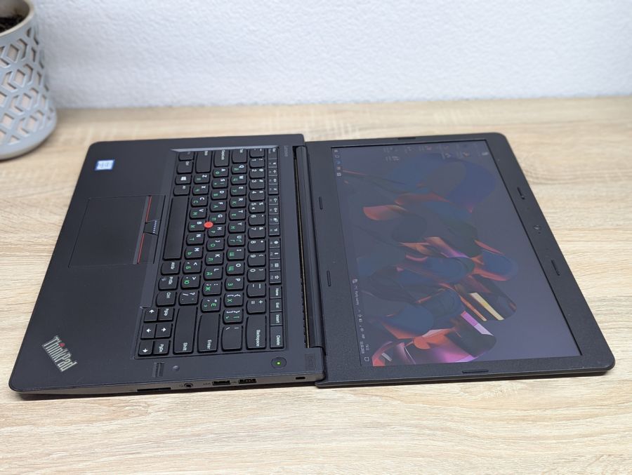 Ноутбук Б/В Lenovo ThinkPad E470, Intel Core i3-6006U, DDR4 8 GB, SSD 128GB, 14" HD
