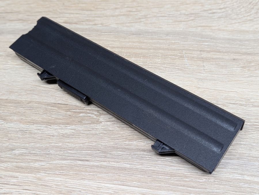 Б/В Оригінальна акумуляторна батарея Dell T749D E5400 [ProductHub SKU T749D-37]