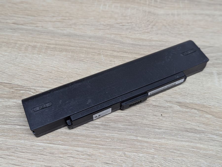 Б/В Оригінальна акумуляторна батарея Sony VGP-BPS9\B [ProductHub SKU BPS9\B]