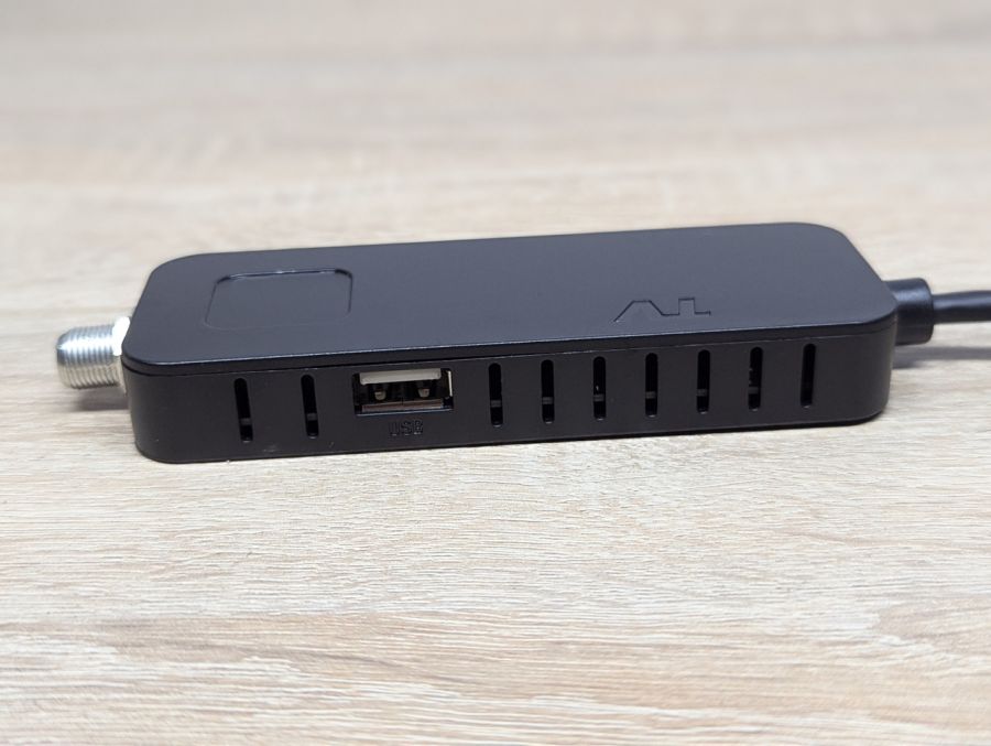 Новий Цифровий супутниковий ресивер Dcolor DVB-S/S2 HD TV Stick