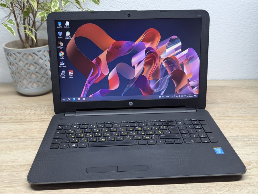 Ноутбук Б/В HP 250 G4, Intel Core i3-4005U, DDR3 8 GB, SSD 128GB, 15.6" HD