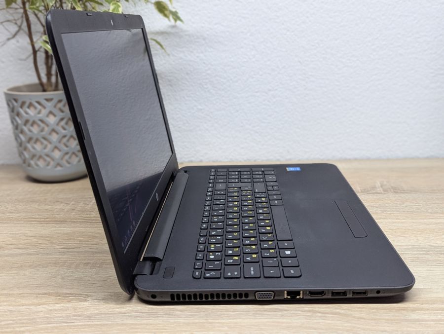 Ноутбук Б/В HP 250 G4, Intel Core i3-4005U, DDR3 8 GB, SSD 128GB, 15.6" HD