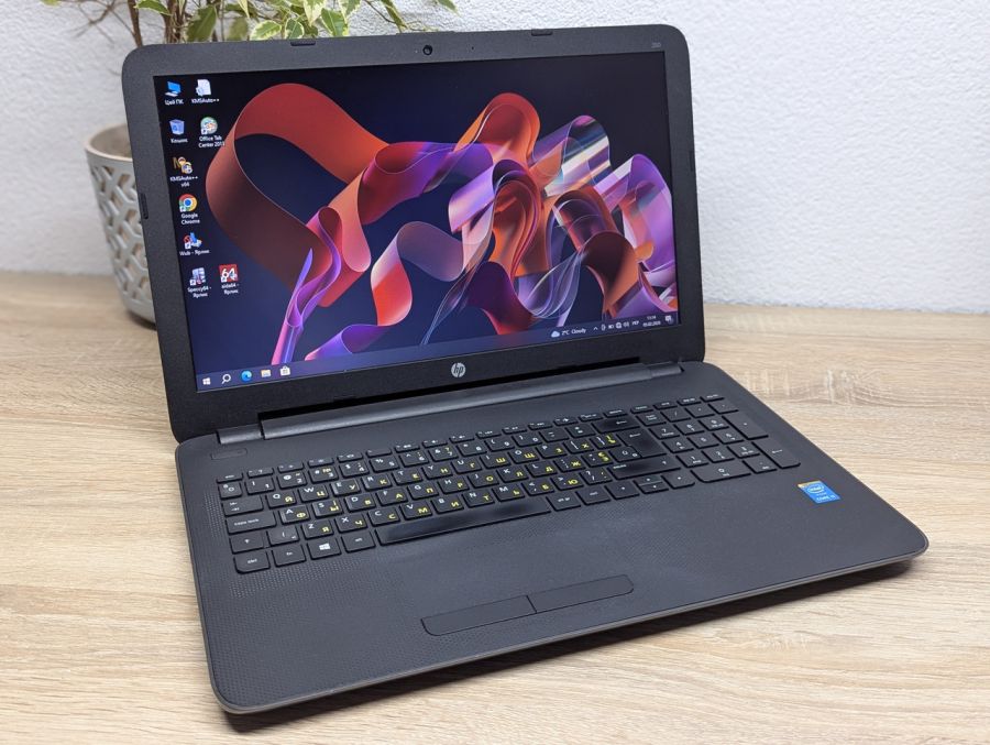 Ноутбук Б/В HP 250 G4, Intel Core i3-4005U, DDR3 8 GB, SSD 128GB, 15.6" HD