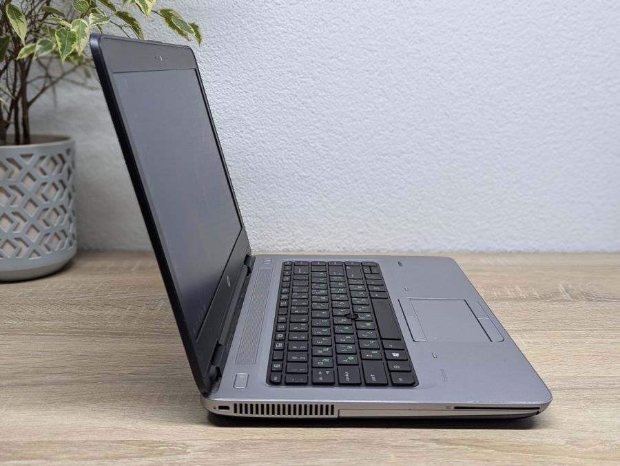Уцінка! Ноутбук Б/В HP ProBook 640 G3, Intel Core i5-7200U, DDR3 8 GB, SSD 128GB, 14" HD
