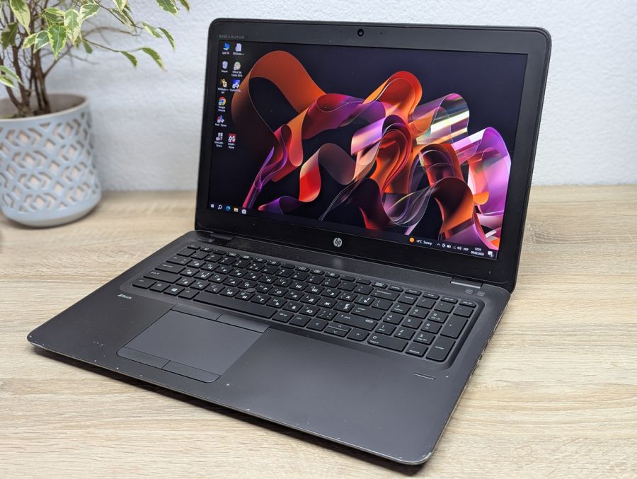 Уцінка! Ноутбук Б/В HP ZBook 15U G4, Intel Core i7-7500U, DDR4 16 GB, SSD 256GB, AMD FirePro W4190M 2Gb, 15.6" Full HD